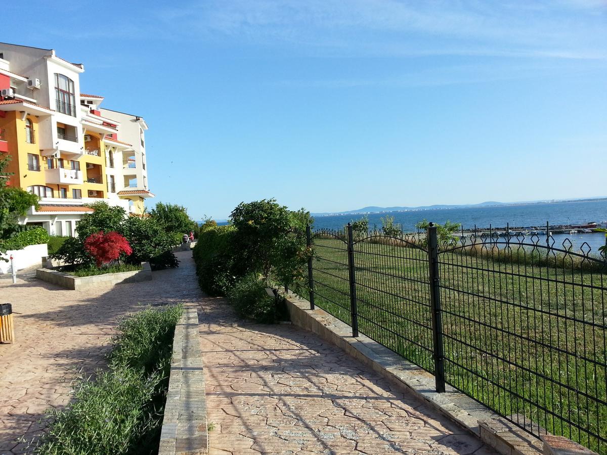 Menada Apartments In Marina Cape 라브다 외부 사진